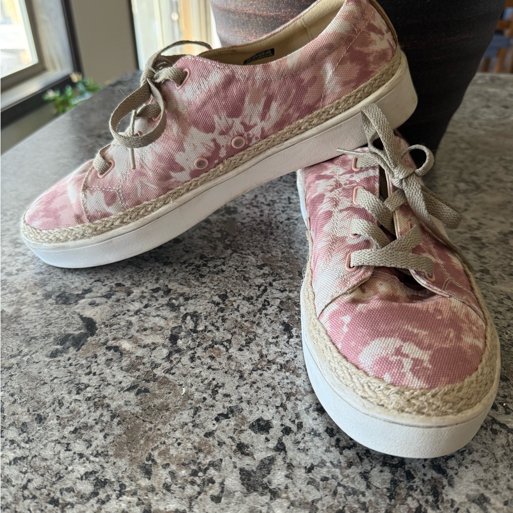 REVITALIGN Pink and White Sneakers